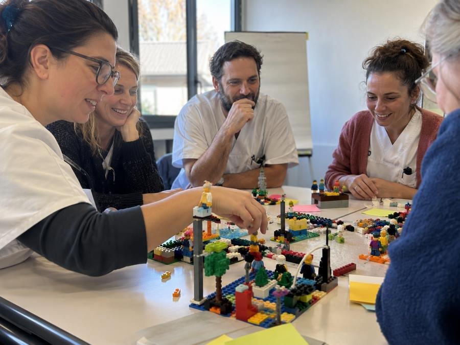 Ateliers en groupe Ateliers en groupe